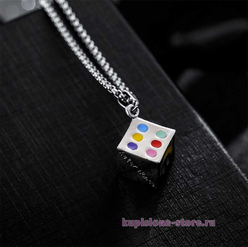 Подвеска на цепочке «Lucky cube» Подвеска на цепочке «Lucky cube»
