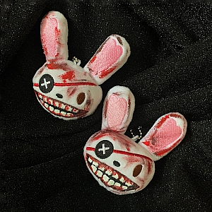 Мягкий брелок «Bloody rabbit»