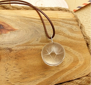 Подвеска на шнурке «White feather»